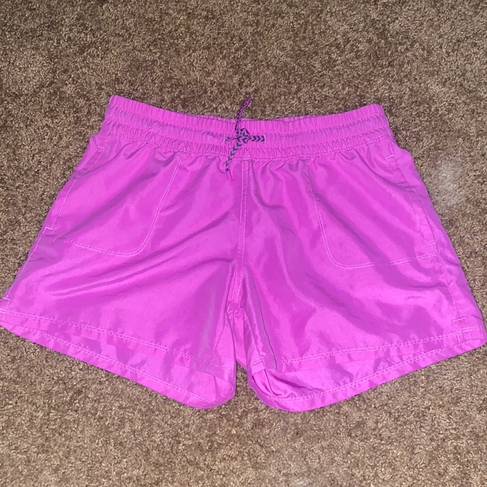 The North Face Women’s Fuscia Short - Picture 1 of 4